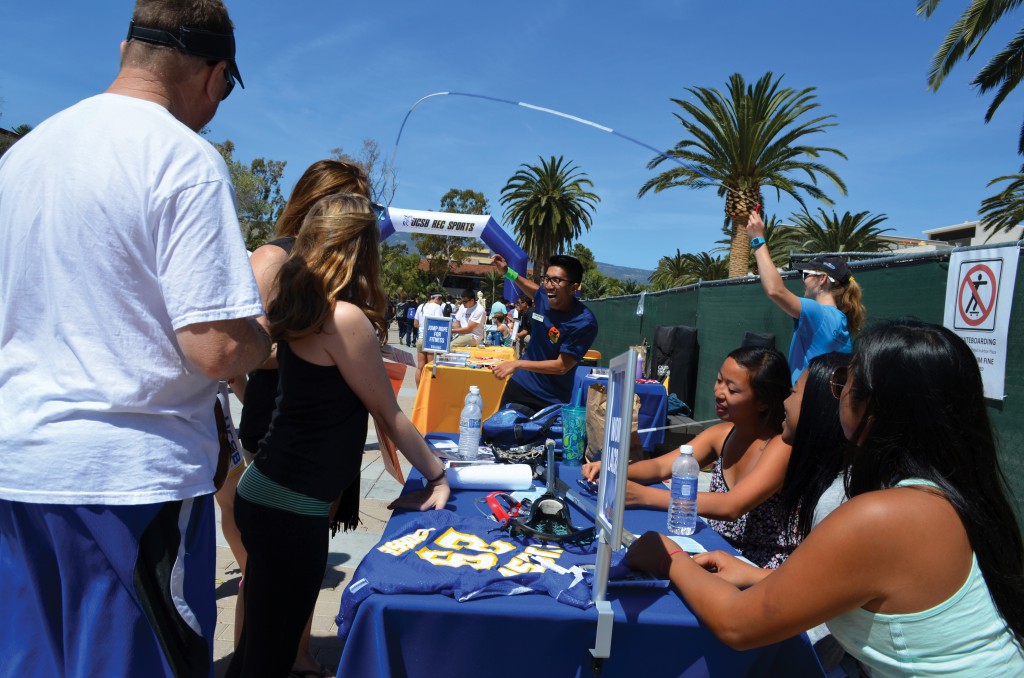 Prospective Students, Families Flood UCSB for Spring Insight The