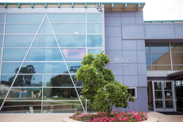 Thomas Fire Evacuation Shelter Set Up at UCSB Rec Center