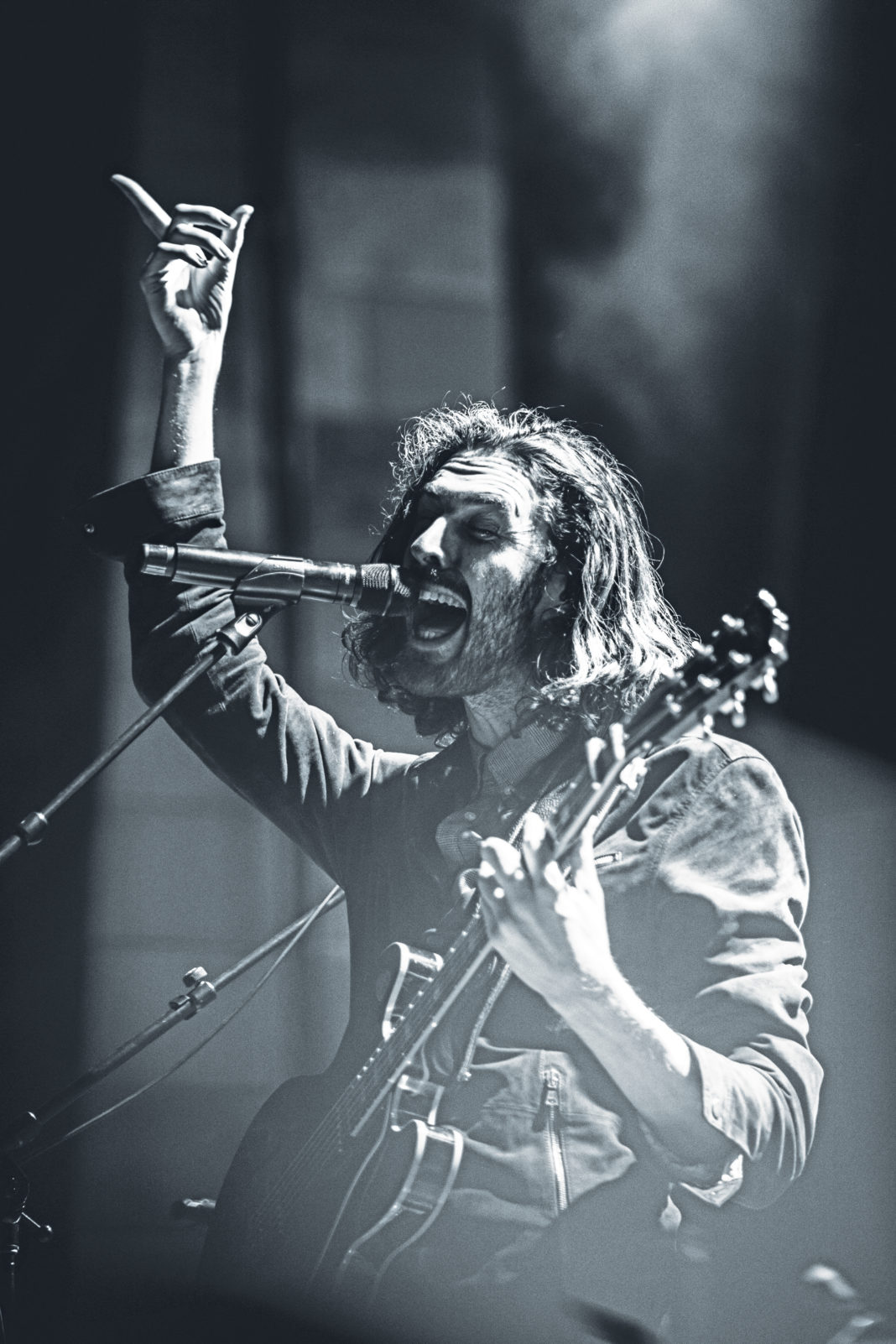 Hozier gives an electrifying performance at the SB Bowl - The Bottom ...