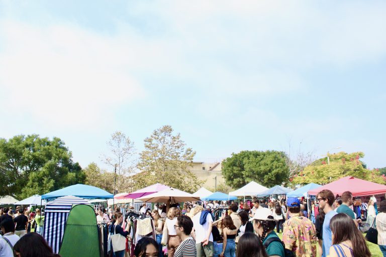 In Photos – Welcome to Thriftopia